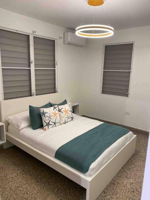 3 Bd By Airport El Yunque Walk To The Beach サンジョアン エクステリア 写真